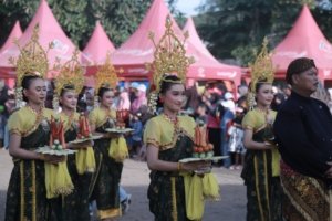 Festival Budaya Gunung Watu Pecah 2025 Meriah