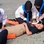 PMR Madya SMPN 9 Jember Simulasikan Pertolongan Pertama