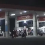 Distribusi BBM ke Jember Tersendat, Warga Menginap di SPBU Demi Dapatkan Pertalite