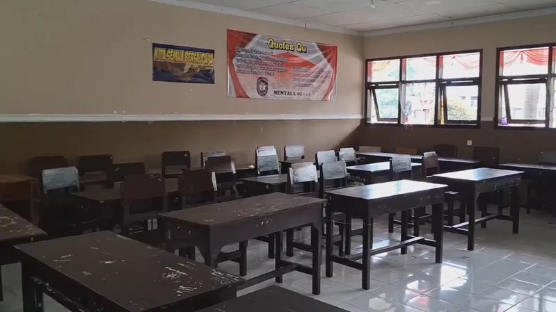 Sekolah di Jember Sepi, Belajar Daring Diterapkan Imbas Kelangkaan BBM