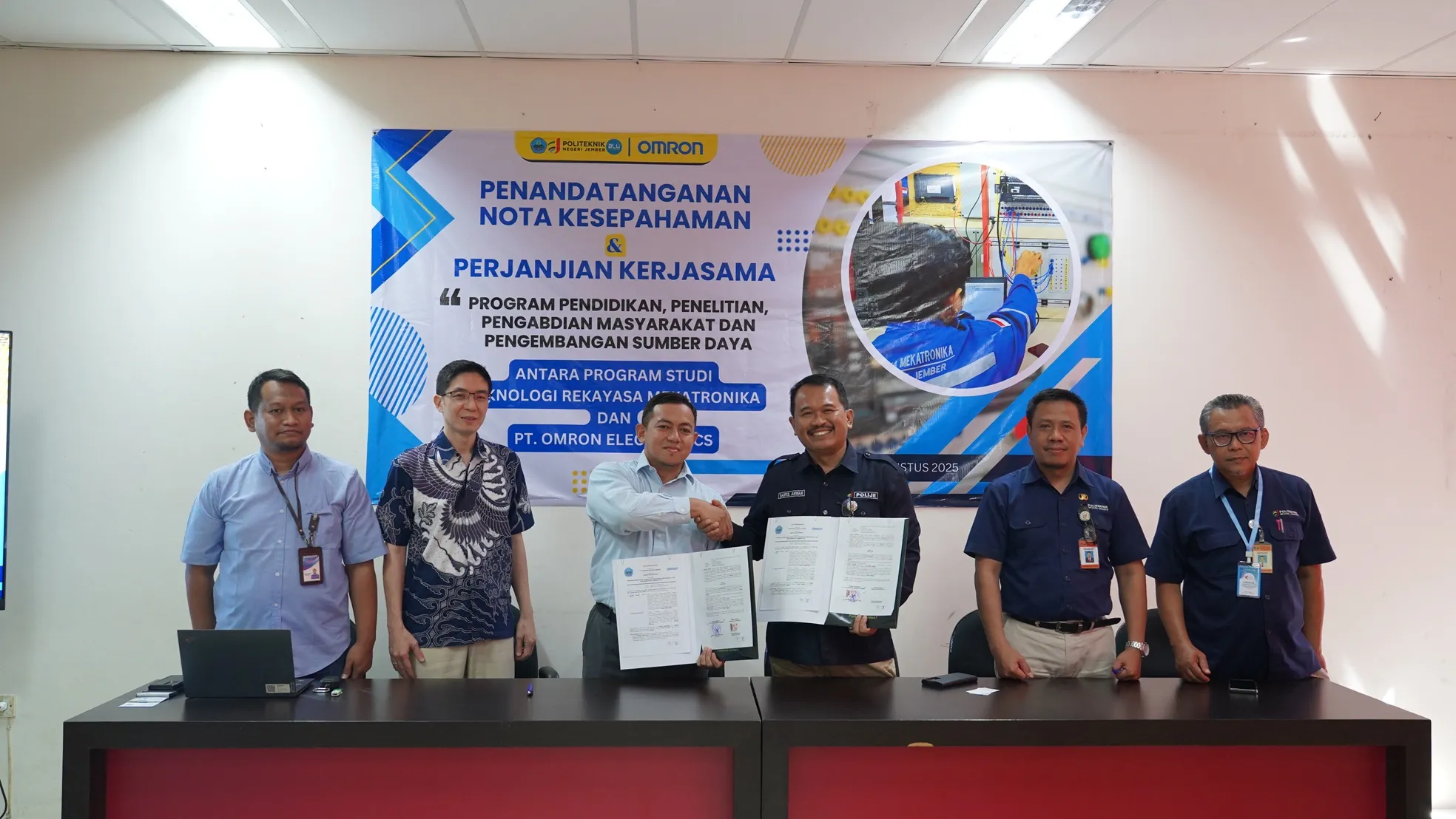 Polije dan PT Omron Indonesia Perluas Kerja Sama untuk Tingkatkan Kompetensi Vokasi