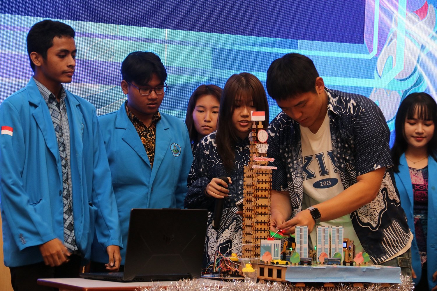 Polije Perkuat Jejaring Internasional Lewat Program World Friends Korea ICT Volunteers
