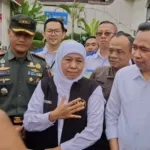 Gubernur Khofifah Tinjau Pemulihan BBM dan Kebutuhan Pokok di Jember