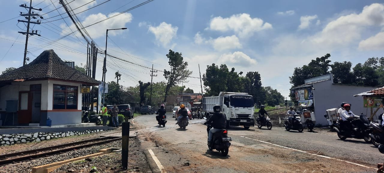 Jalur KA Surabaya–Banyuwangi Ditingkatkan, Perlintasan Arjasa JPL 163 Ditutup Sementara