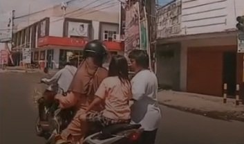 Viral di Jember, Pengemis Perempuan Pukul Emak-Emak karena Tak Diberi Uang