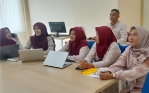 Rektor UNARS Jadi Pemateri Utama dalam Edukasi Pasar Modal “Trading for Living”