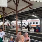 KAI Daop 9 Jember Sambut Lonjakan Penumpang di Long Weekend HUT ke-80 RI