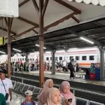 KAI Daop 9 Jember Sambut Lonjakan Penumpang di Long Weekend HUT ke-80 RI