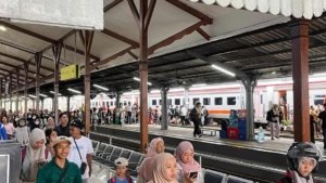 KAI Daop 9 Jember Sambut Lonjakan Penumpang di Long Weekend HUT ke-80 RI
