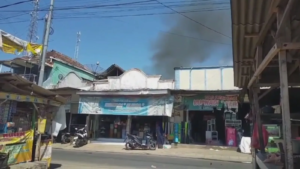 Ledakan Gas Picu Kebakaran Enam Rumah di Jember
