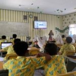 Politeknik Negeri Jember Dorong Penguatan Smart Classroom di SMPN 4 Jember