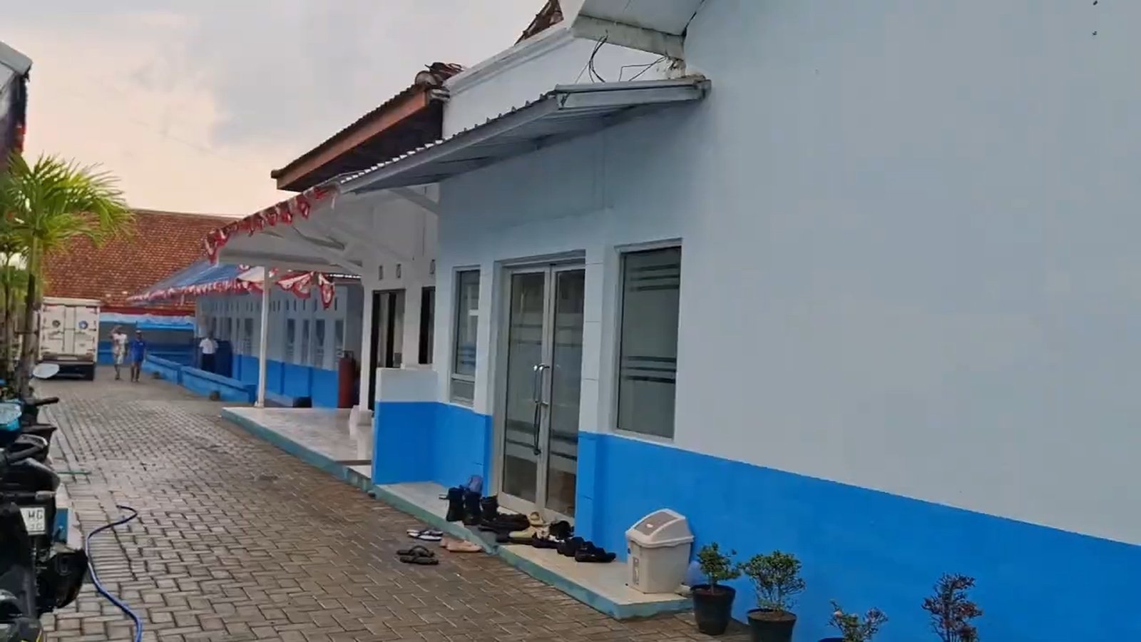 Viral Guru SD Jember Keluhkan Sayuran MBG