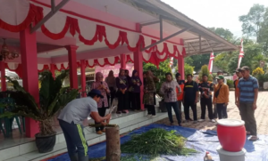 Polije dan Dinas PMD Jember Latih Peternak Desa Suci Olah Pakan Silase dan Pupuk Organik
