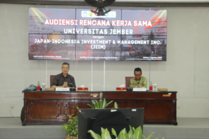 Peneliti dan Pengusaha Jepang Tertarik Riset Filtrasi Air dari Batang Pisang Dosen UNEJ