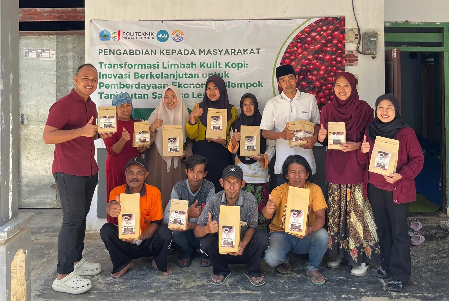 Dosen Polije Latih Petani Klungkung Olah Limbah Kopi, Perkuat Branding Kopi Lokal