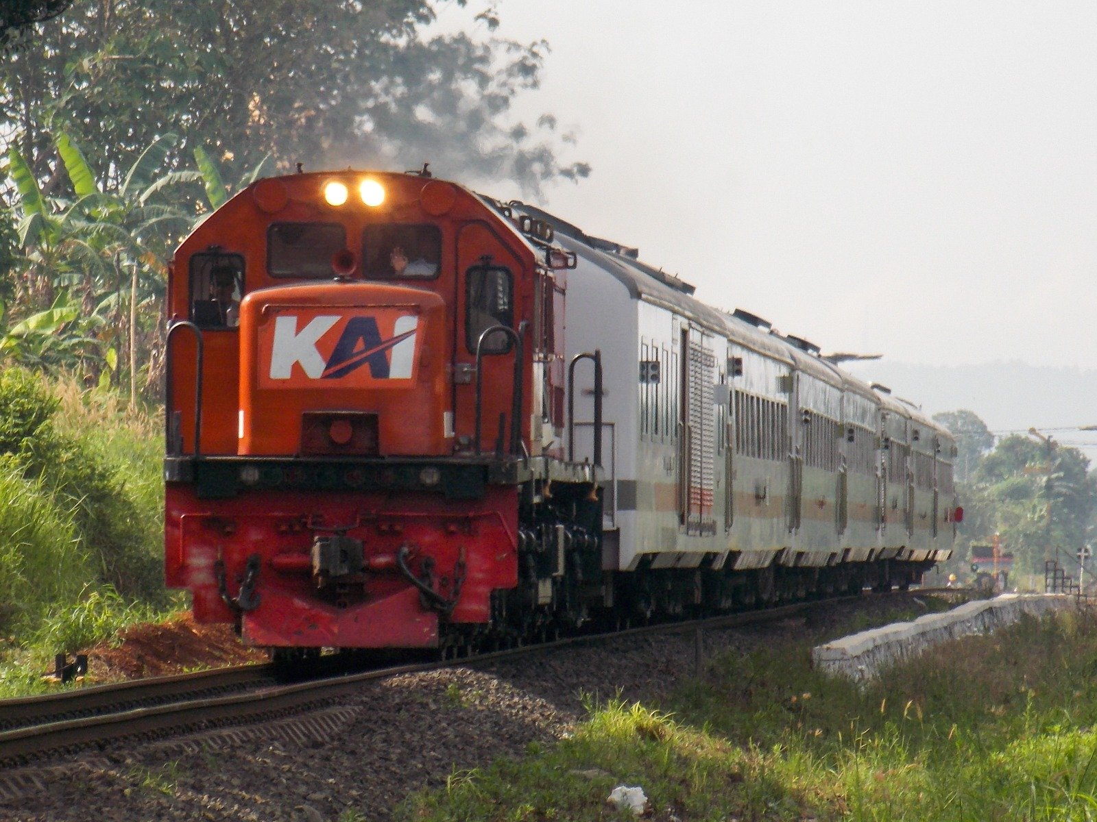 KAI Daop 9 Jember Gelar Lomba Foto HUT ke-80