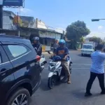 KAI Jember Sosialisasi Bahaya Berhenti di Rel