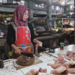 Harga Daging Ayam di Jember Naik Tajam, Penjualan Pedagang Lesu