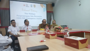 Dinkes Jember Lakukan Visitasi Perpanjangan Izin Operasional UDD PMI Kabupaten Jember