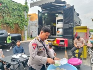 Polda Jatim Dirikan Dapur Lapangan Ponpes Sidoarjo