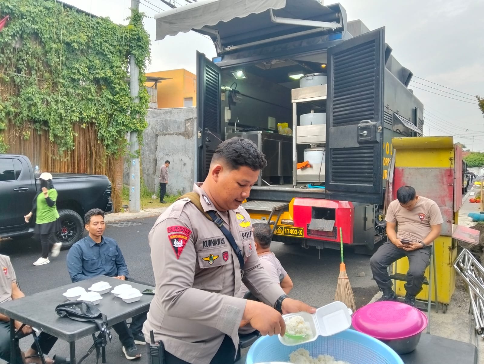 Polda Jatim Dirikan Dapur Lapangan Ponpes Sidoarjo