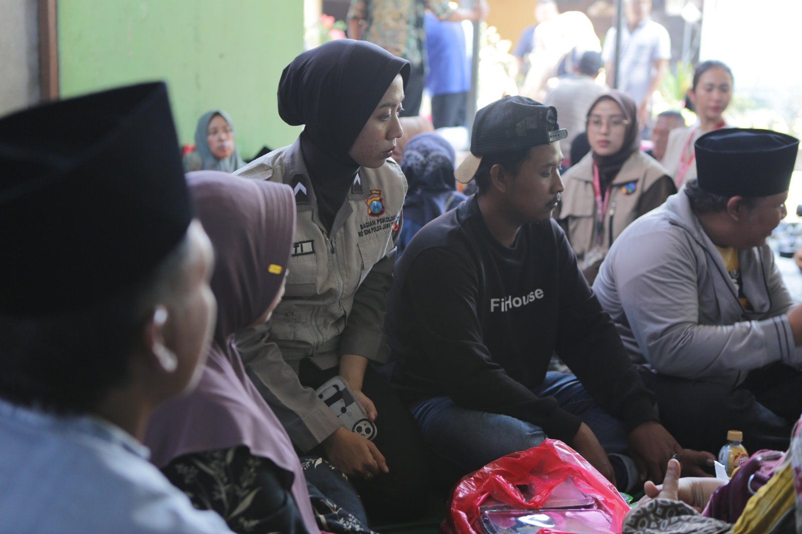 Polda Jatim Dampingi Keluarga Korban Ponpes Al-Khoziny