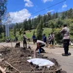 Polres Probolinggo Cepat Tangani Longsor di Jalur Bromo