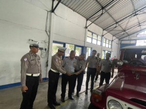 Satlantas Polres Malang Gelar Ramp Check Jeep Wisata Bromo