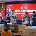 Ribuan Warga Jember Nonton Bareng Timnas di Alun-Alun Jember