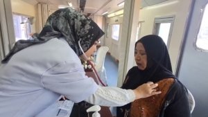 KAI Daops 9 Jember Hadirkan Rail Clinic Gratis untuk Warga Kaki Gunung Raung
