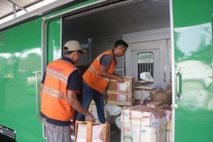 KAI Tambah Kereta Bagasi Layani Logistik Jember