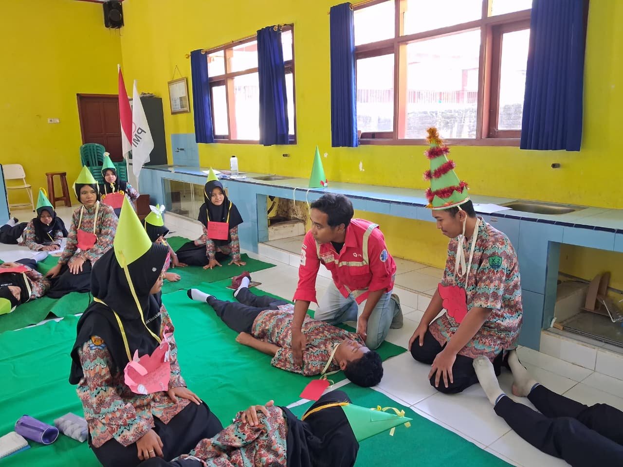 PMR Wira SMAN Umbulsari Cetak Relawan Tanggap Bencana