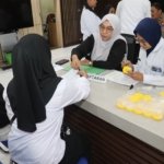 Polres Tanjungperak Pastikan Petugas SPPG Sehat Lewat Pemeriksaan Medis