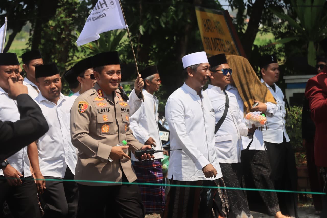 Kapolres Probolinggo Apresiasi Aksi Damai Ribuan Santri yang Berlangsung Tertib