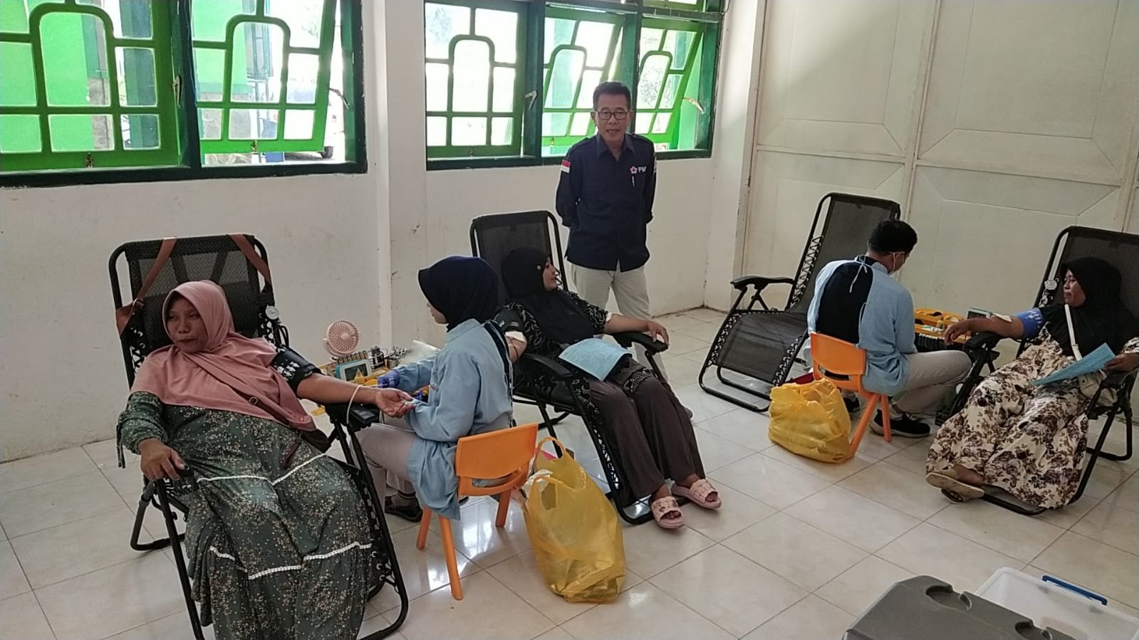 Universitas Al-Falah Galang Donor Darah Perdana di Harlah