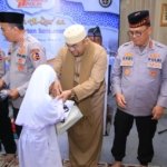 Humas Polri Santuni 100 Anak Yatim Setelah Khataman HUT