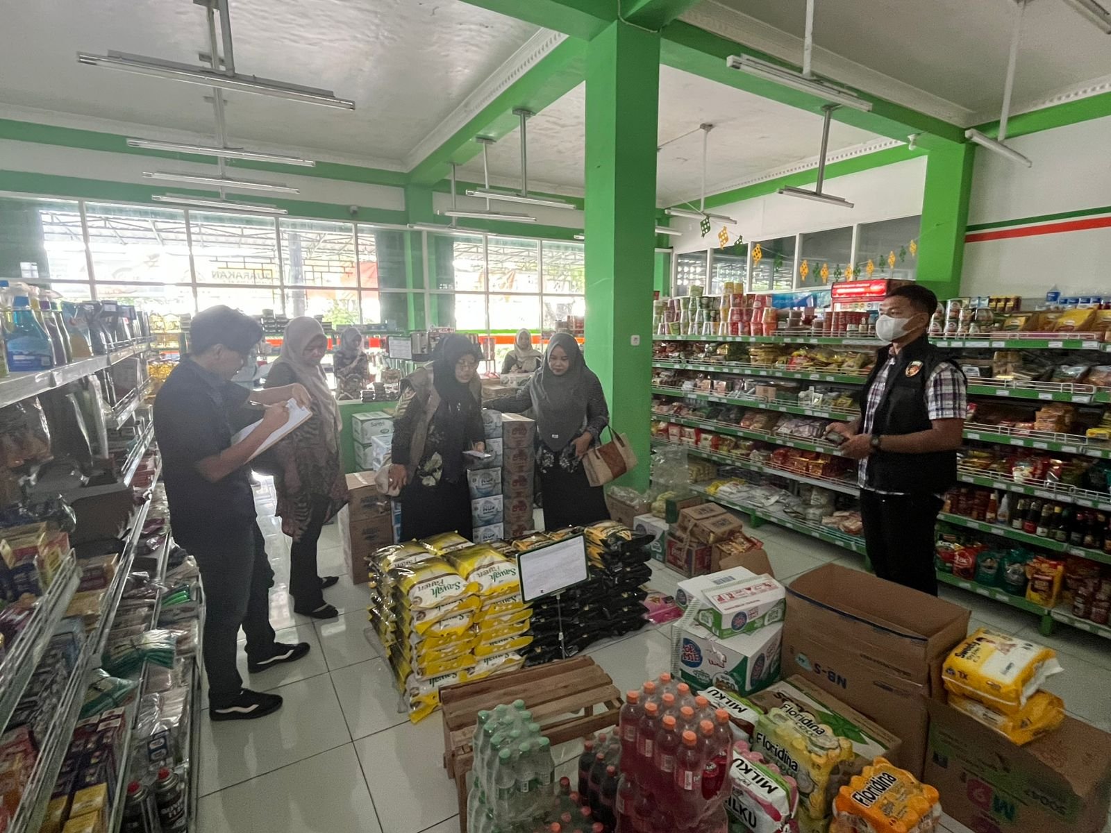 Polres Bojonegoro dan Pemkab Sidak Pastikan HET Beras Terkendali