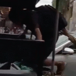 ODGJ Dievakuasi Satpol PP Setelah Resahkan Warga