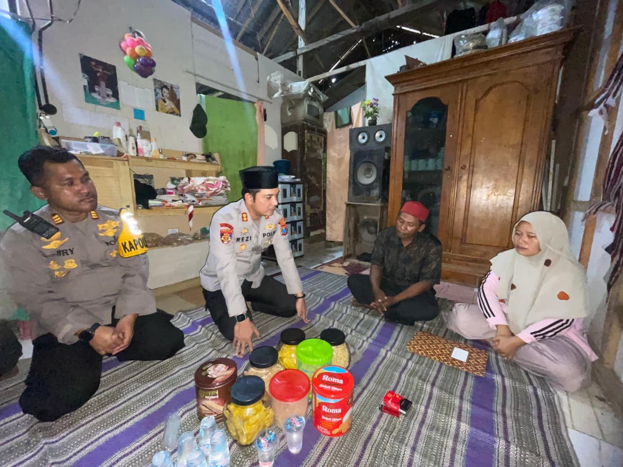 Kapolres Situbondo Beri Santunan Korban Asrama Ponpes Ambruk