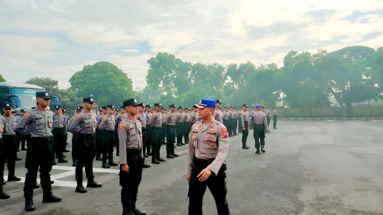 247 Siswa Diktukba SPN Polda Jatim Mulai Latja Asah Fungsi Teknis dan Kepekaan Sosial