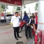 Polisi Sidak SPBU Bondowoso Tindak Lanjuti Keluhan BBM Campur Air