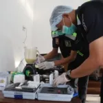 Polres Tanjungperak Uji Keamanan Pangan Menu Gizi Siswa