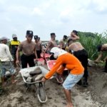 Calon Bintara Polda Jatim Bantu Bangun Akses Jalan Petani