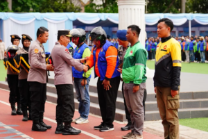 Kapolri Pimpin Apel Ojol Kamtibmas Jabar Jaga Keamanan Bersama