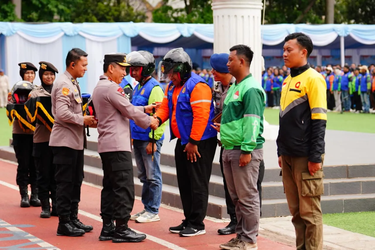 Kapolri Pimpin Apel Ojol Kamtibmas Jabar Jaga Keamanan Bersama