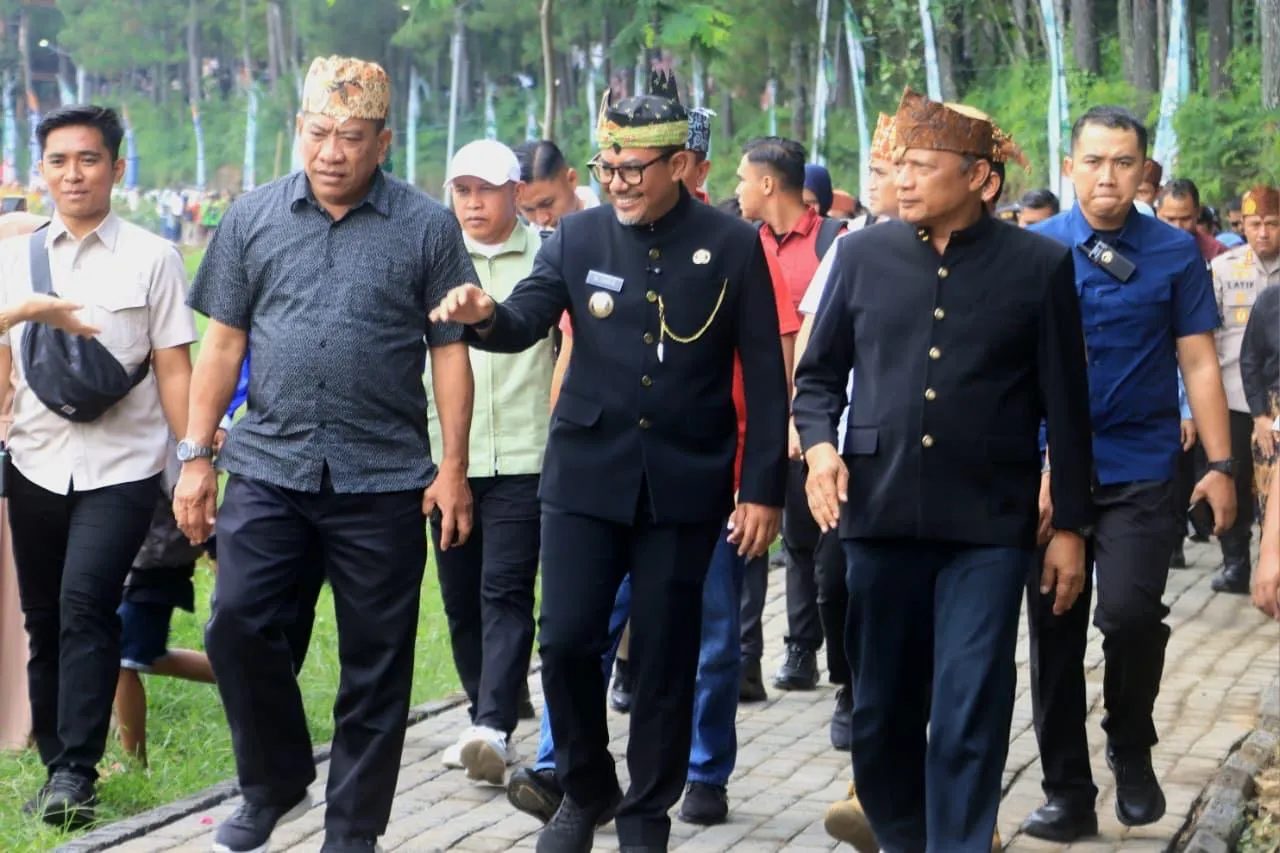Festival Seven Lakes Probolinggo Dibuka Meriah, Kapolda Jatim Turut Hadir