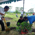 UNEJ Tanam 535 Pohon Perkuat Kawasan Pendidikan Hijau Jubung