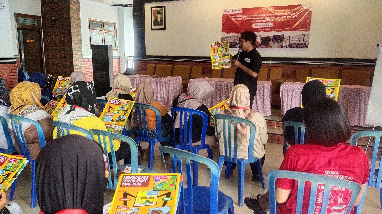 Antisipasi Tsunami PMI dan JRCS Latih SIBAT Desa Puger Kulon Jember