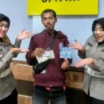 Ditlantas Polda Jatim Hadiahi Pengendara Tertib dalam Operasi Zebra Semeru