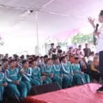 Kunjungi SMPN 1 Kencong, Bupati Fawait Dorong Literasi dan Kesadaran Usia Ideal Kehamilan